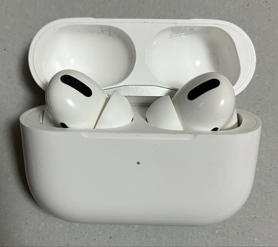 【ケース付き】AirPods Pro 第1世代　イヤホン　エアポッズ　プロ