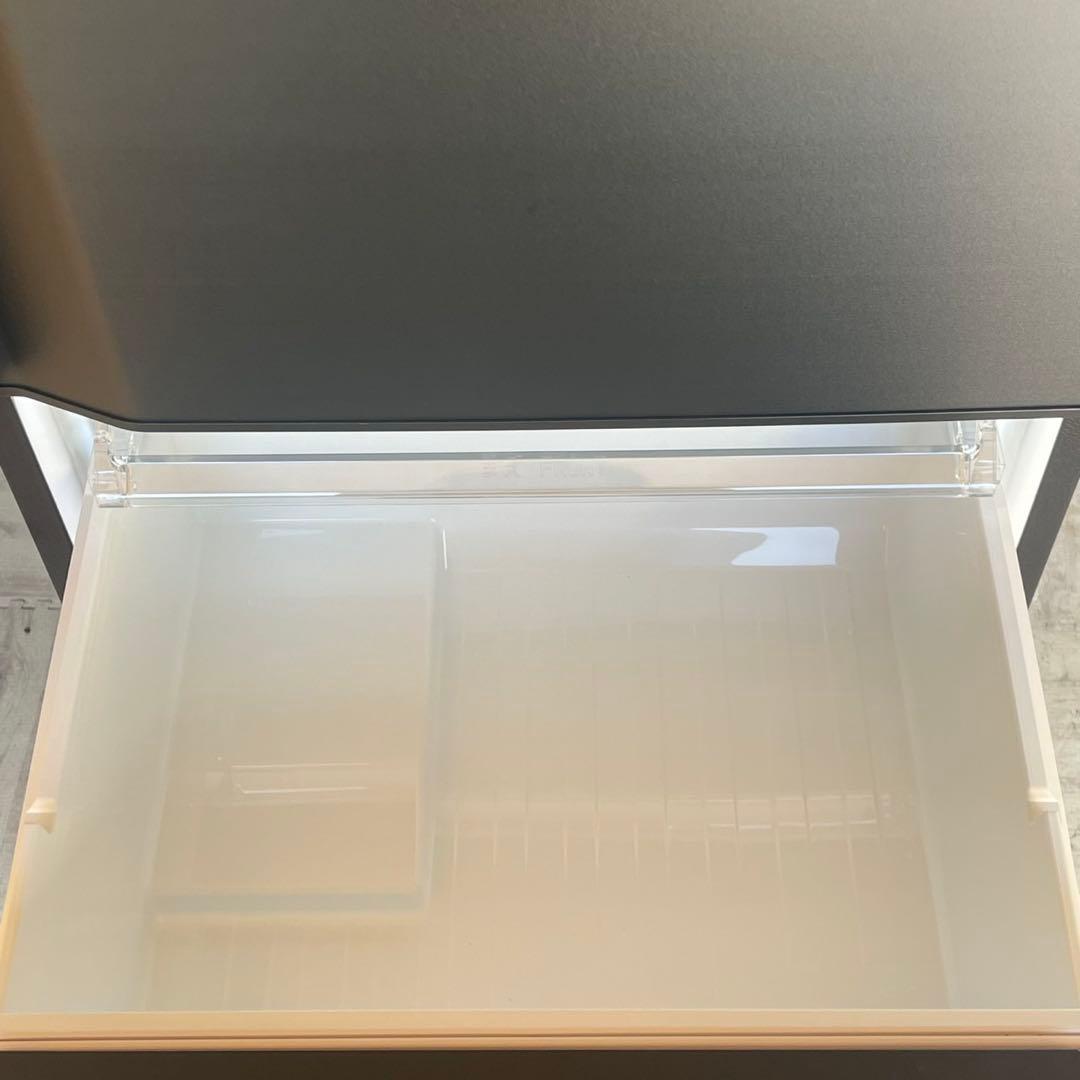 送料設置無料　TOSHIBA 3ドア　自動製氷機能　マッドブラック