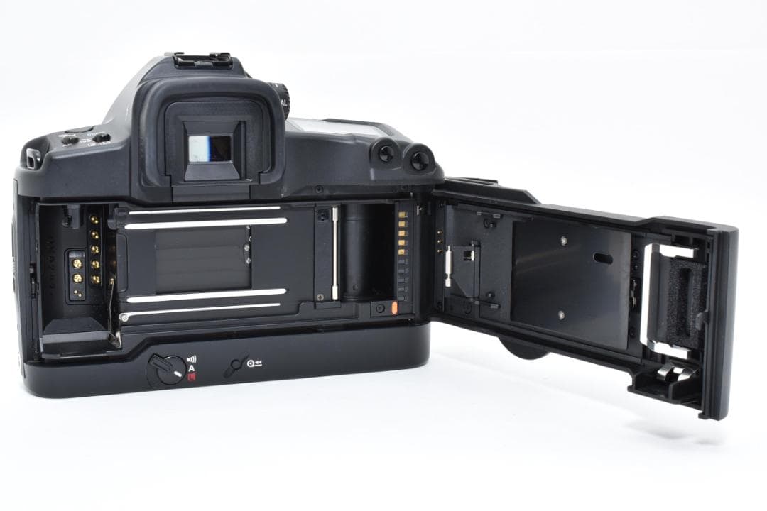 ★極上品★ Canon EOS-3 Body フィルム一眼レフカメラ ボディ