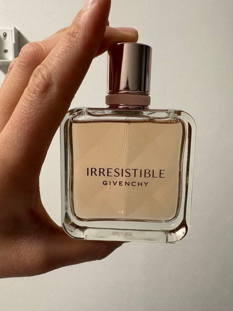 givenchy イレスティブル　オーデパルファム　50ml
