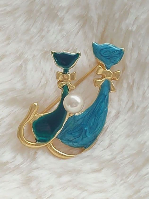 真珠　ねこ　ヴィンテージ　アンティーク　アクセサリー　レトロ　一点物