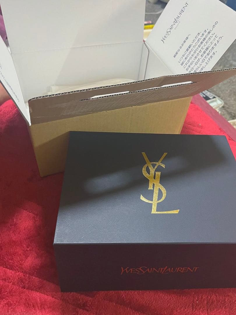未使用復刻版！数量限定【YSL】クチュール カラー クラッチ 5 デザートヌード