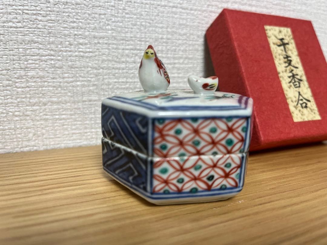 六角香合 干支香合 酉 とりの親子 高野昭阿弥