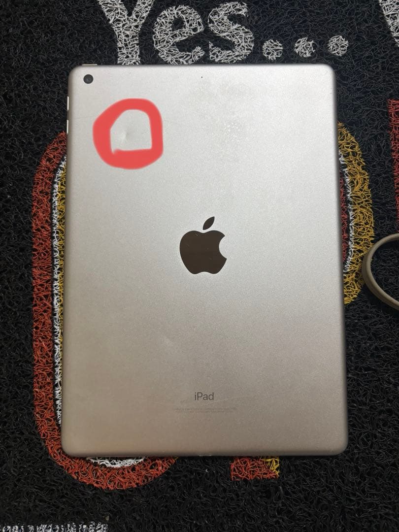 Apple iPad （第6世代）シルバー本体　128GB ※12000円で即決