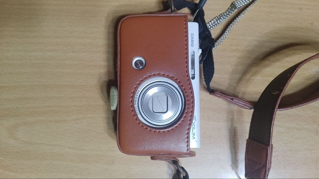 CASIO EX-ZR70 デジタルカメラ
