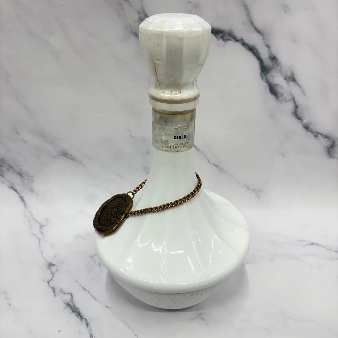 新品 未開栓　THENIKKA ウイスキー TSURU 鶴 陶器ボトル　古酒