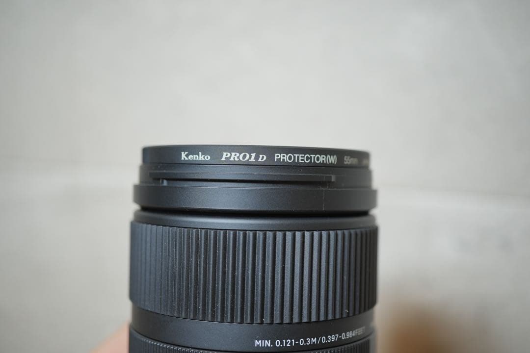 SONY α6400 ミラーレス一眼 ・レンズ・充電器・レンズフィルター付き