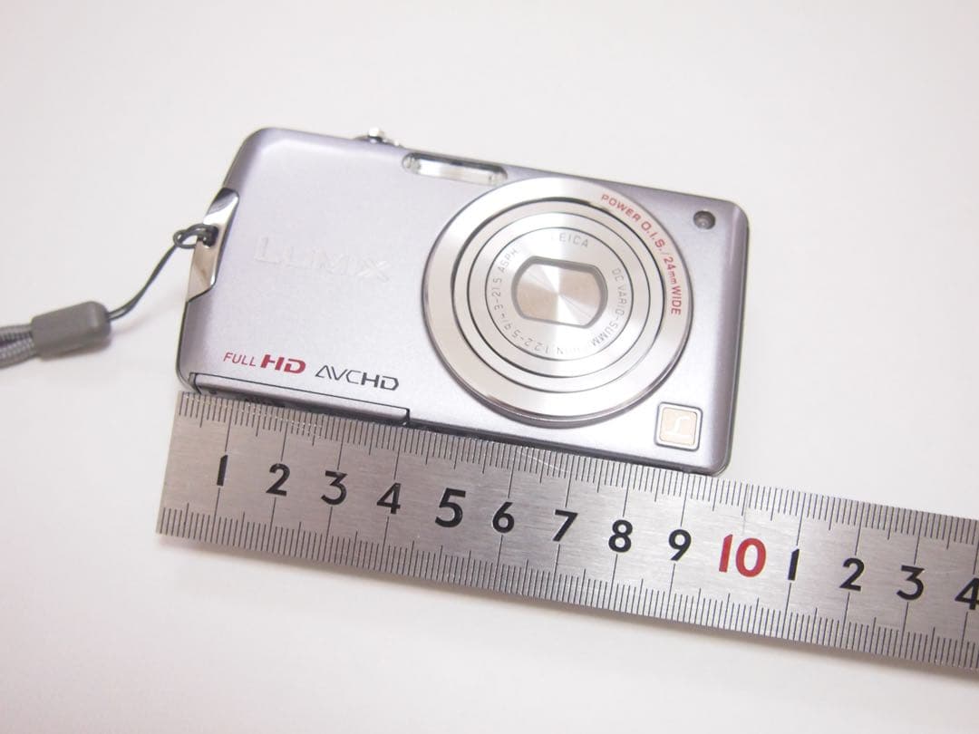 Panasonic Lumix DMC-FX700 美品コンパクトデジタルカメラ