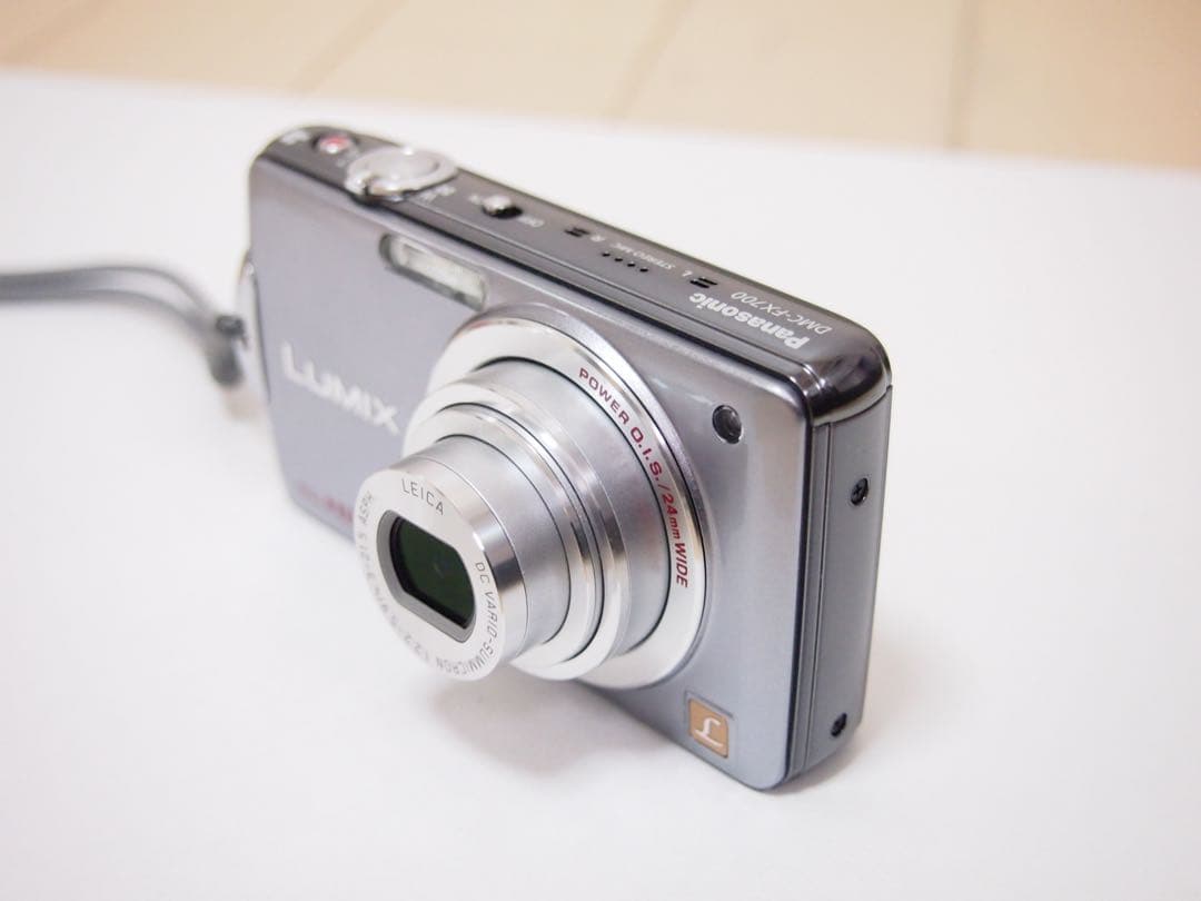 Panasonic Lumix DMC-FX700 美品コンパクトデジタルカメラ