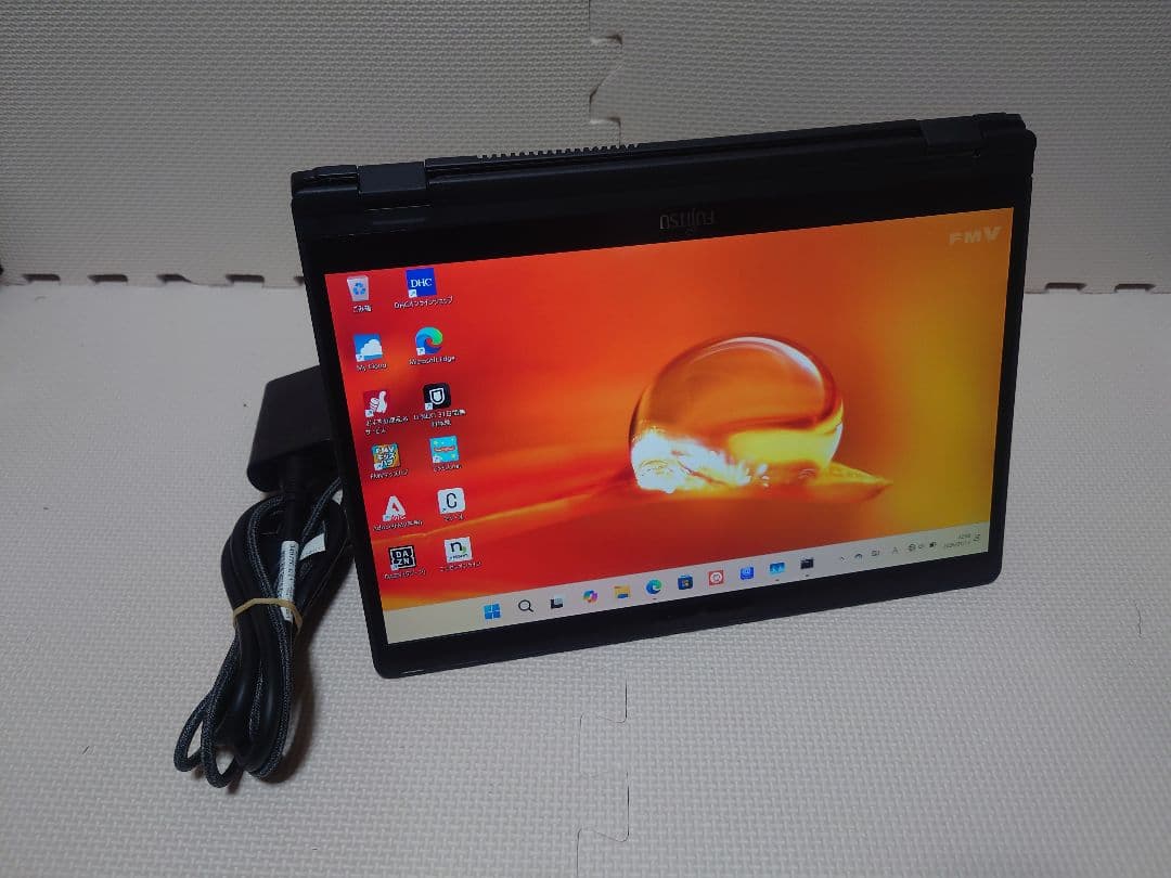 富士通 Lifebook UH95 i7-1165G7 868g 2in1タッチ