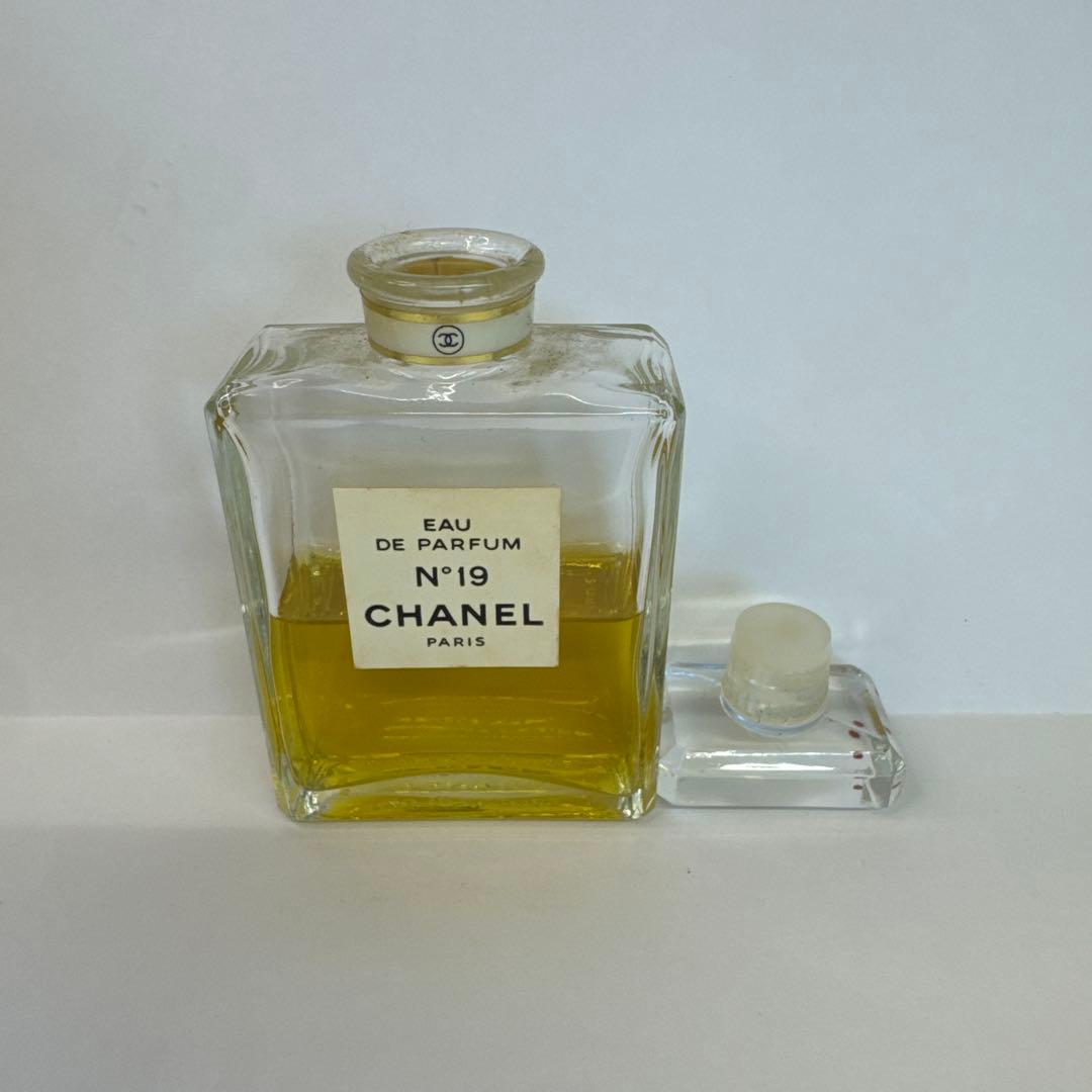 CHANEL シャネル N°19 オーデパルファム 50ml 2点セット