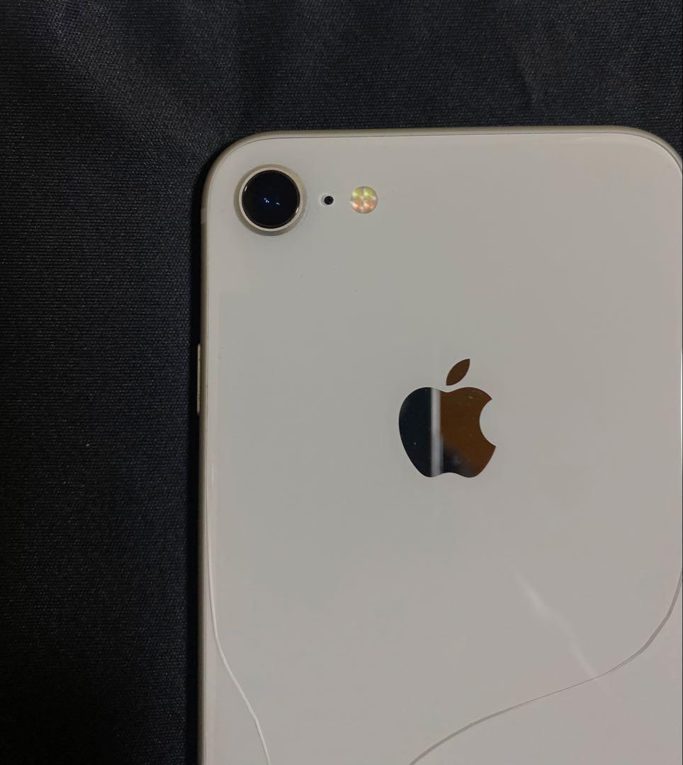 【SIMフリー】iPhone 8 64GB 白 背面割れ ジャンク 動作良好
