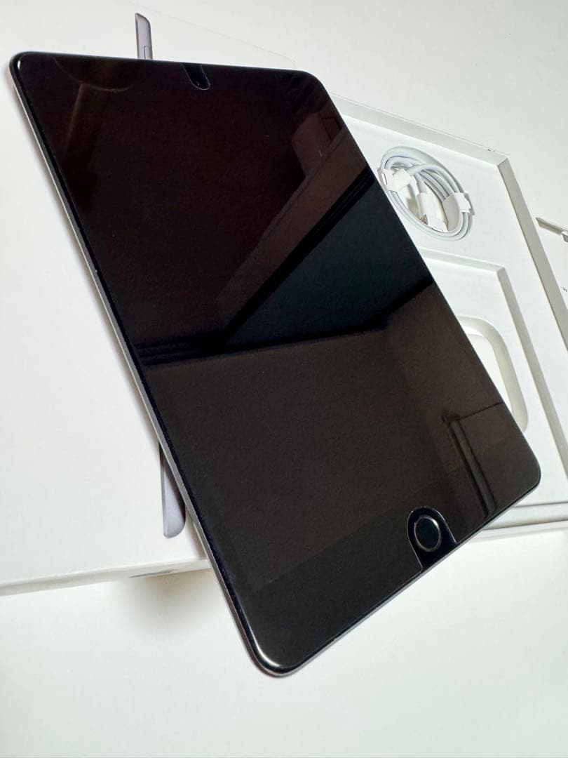 ⭐︎美品 Apple iPad mini 5 Wi-Fiモデル MUQW2J/A