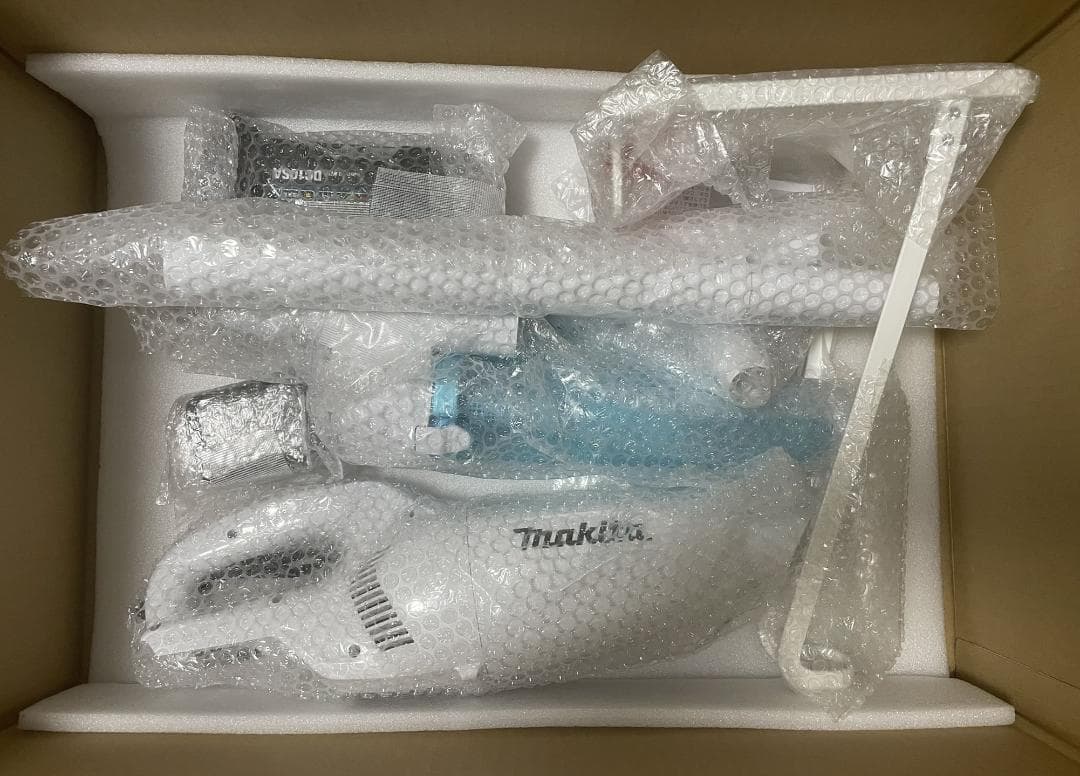 マキタ CL108FDSHW 充電式クリーナー サイクロンアタッチメント付き