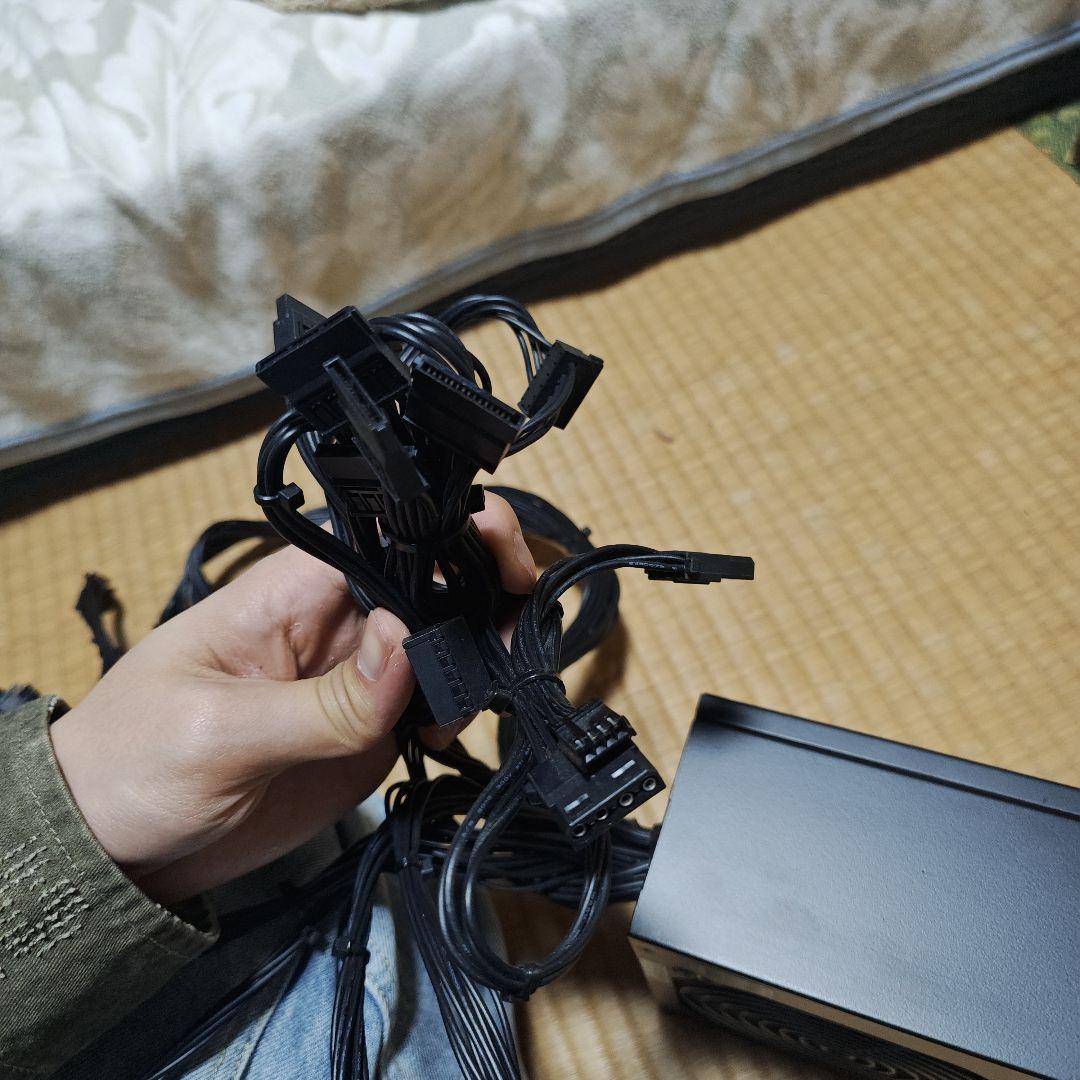Enhance 800W 80 PLUS Titanium電源