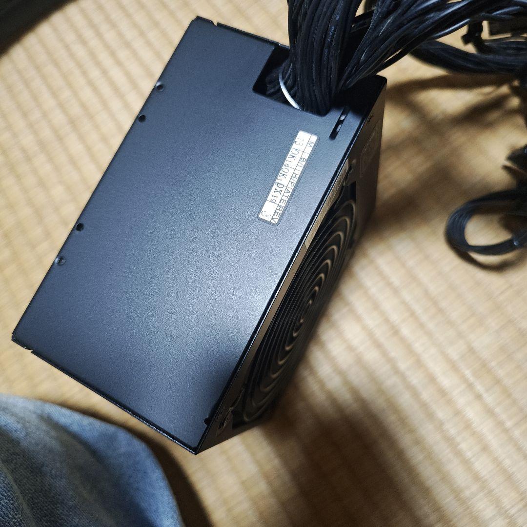 Enhance 800W 80 PLUS Titanium電源