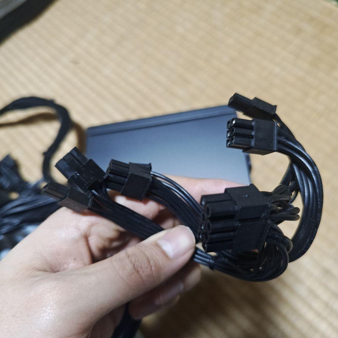 Enhance 800W 80 PLUS Titanium電源