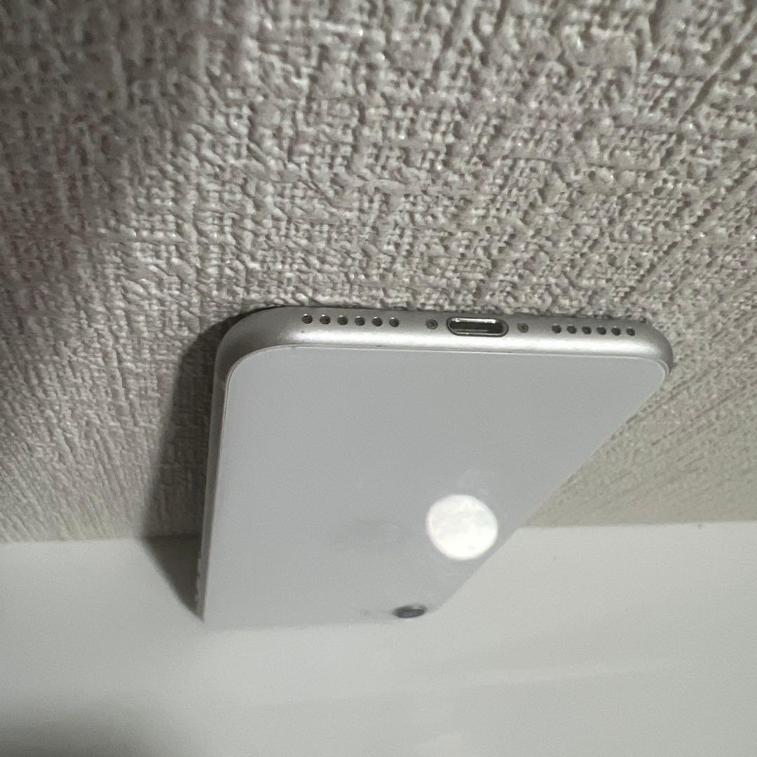 iPhone SE 2 64GB white SIMフリー 美品