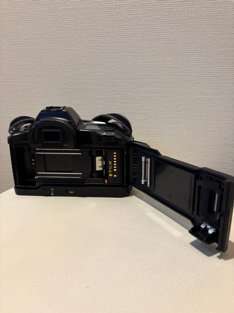 Canon EOS-1 フィルム一眼レフカメラ35mm AFシステム