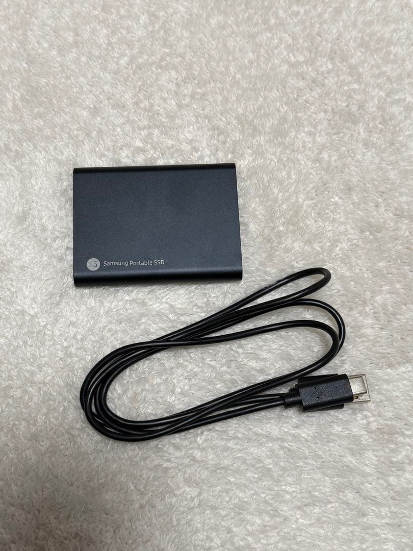 外付けハードディスク・ドライブ SAMSUNG portable SSD T5