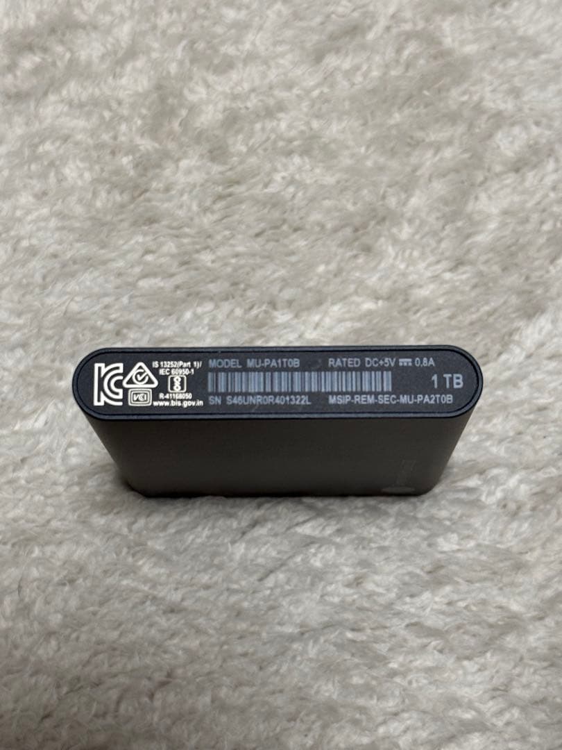 外付けハードディスク・ドライブ SAMSUNG portable SSD T5