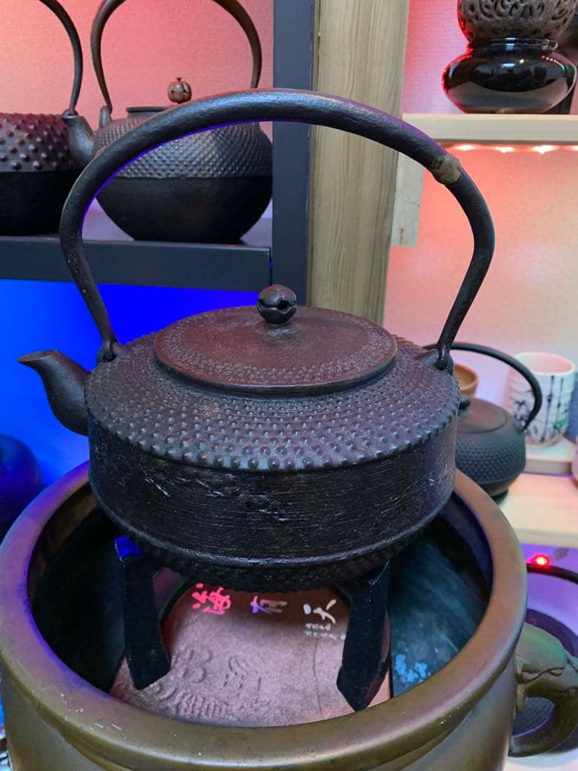 鉄瓶 凹凸デザイン 可動式ハンドル 1,3L