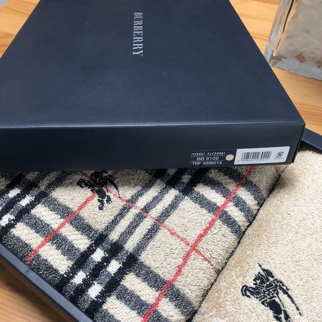 バーバリーバスタオル　【新品】ノバチェックバスタオル