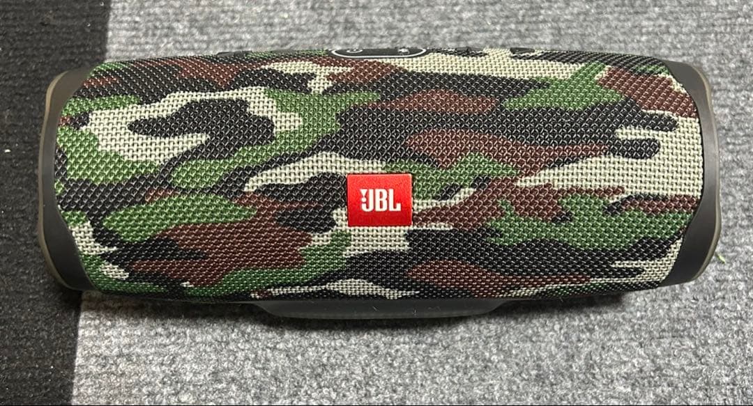 JBL Charge 4 迷彩ワイヤレススピーカー
