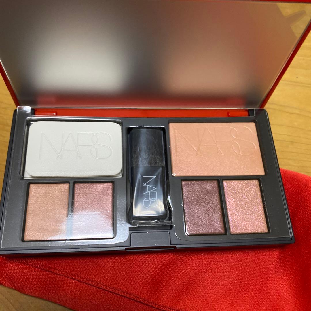 NARS ライトリフレクティング　トラベル　パレット