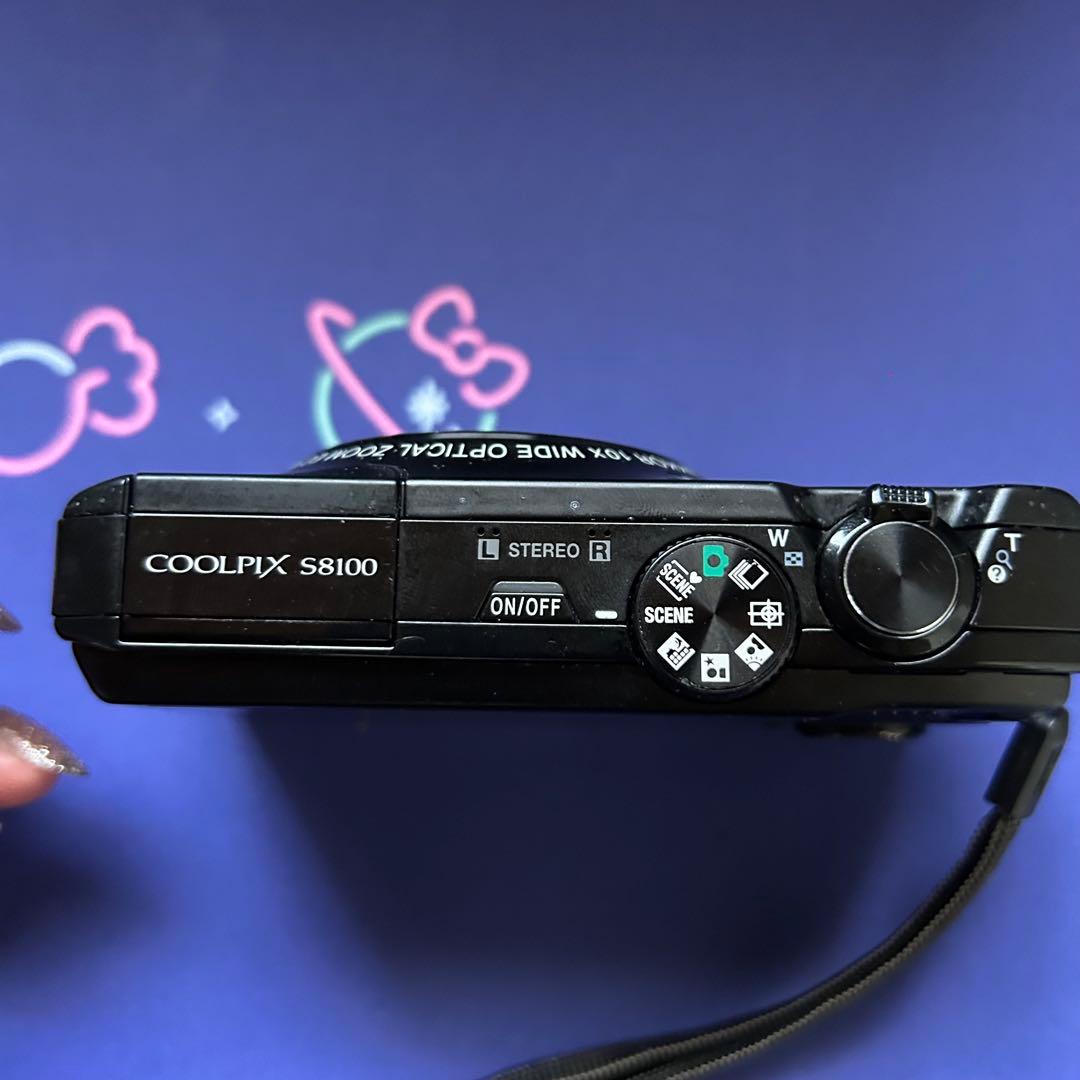 ニコン　COOLPIX S8100 本体、バッテリー　充電ACアダプター