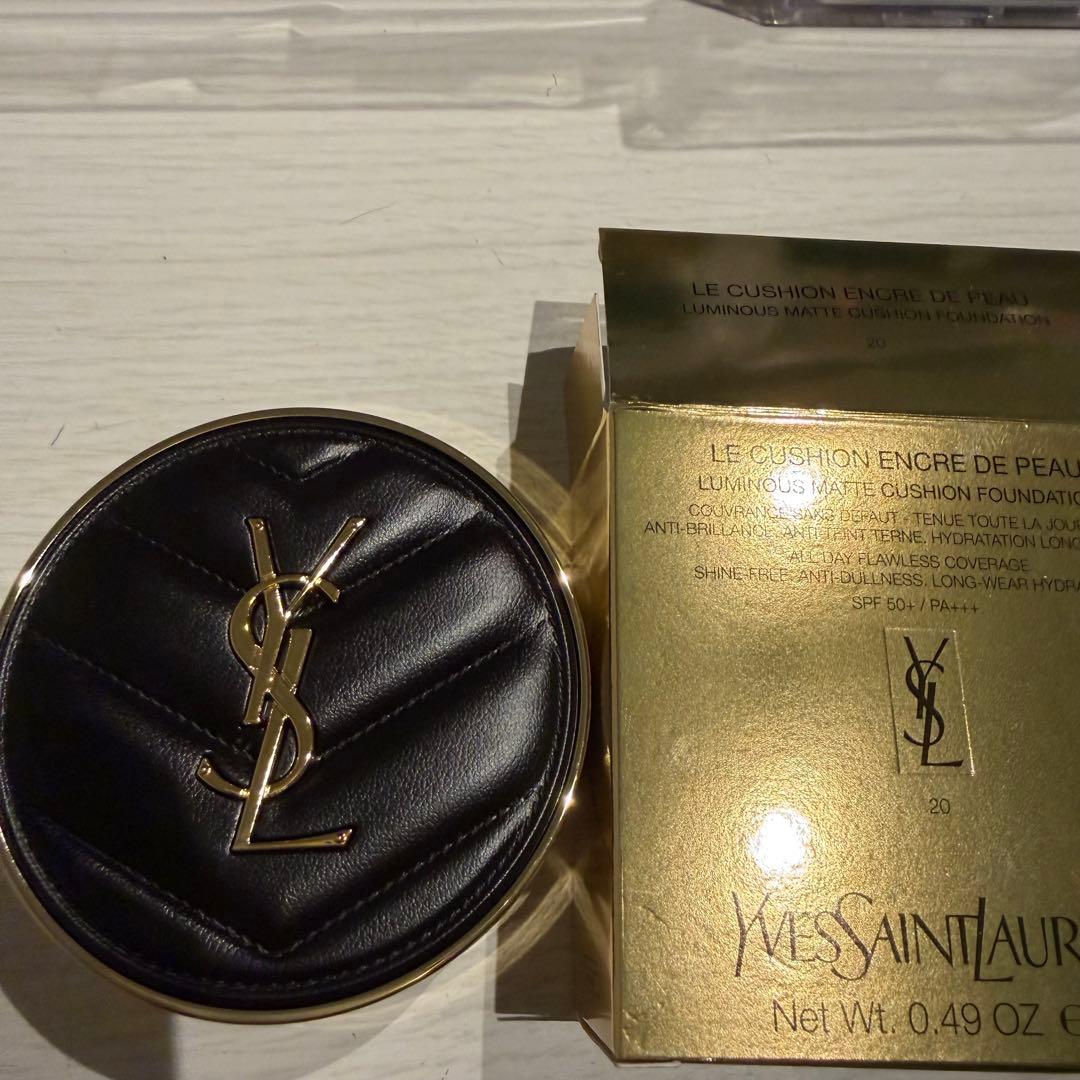 ファンデーション YSL LE CUSHION ENCRE DE PEAU 0.49 OZ