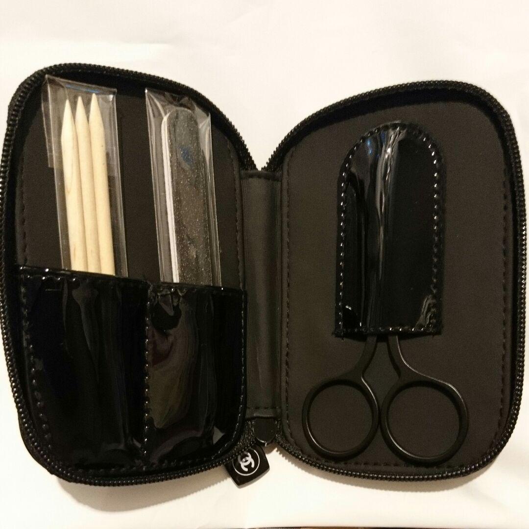 シャネル 新品未使用 ネイルケアセット 2019 ノベルティ 非売品 ポーチ
