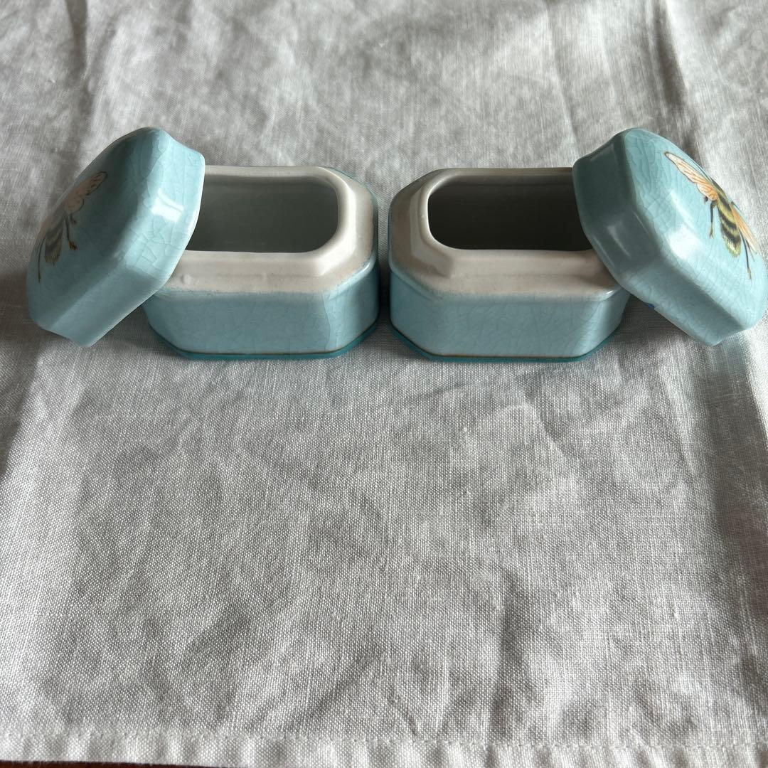 小物入れ 私の部屋　蜂陶器　小箱2個　アンティーク風