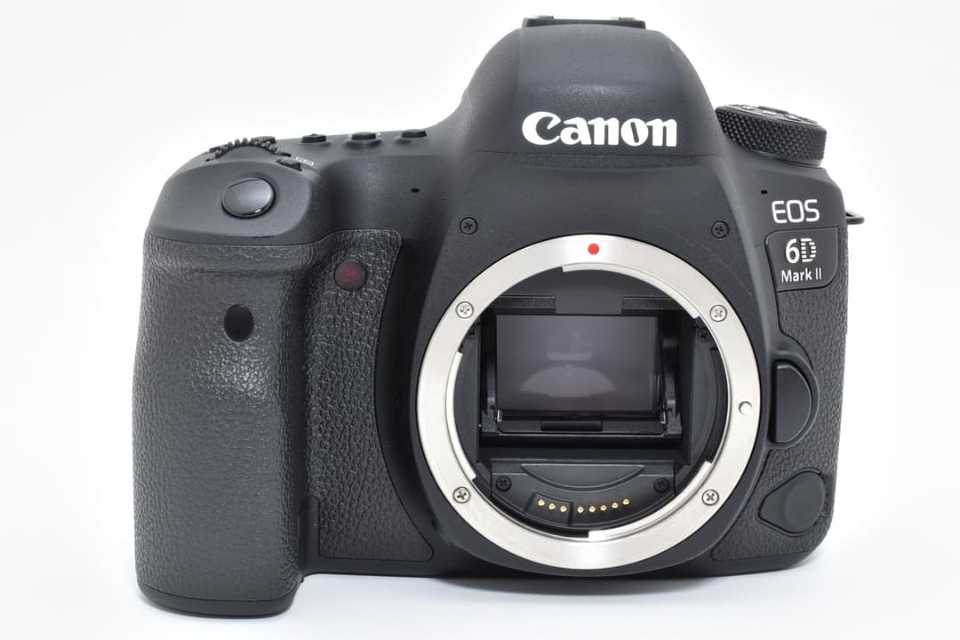 ■ほぼ新品■ キャノン EOS 6D Mark II #D136