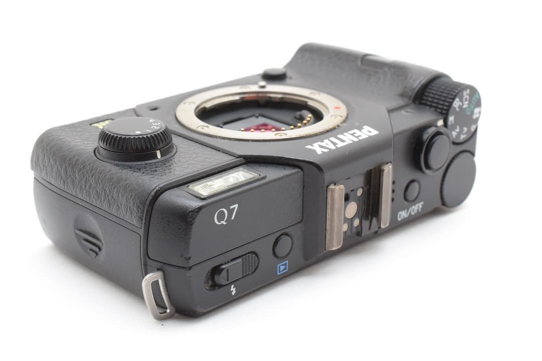 ★ショット数: 15968回・良品★ PENTAX Q7 ボディ #1336