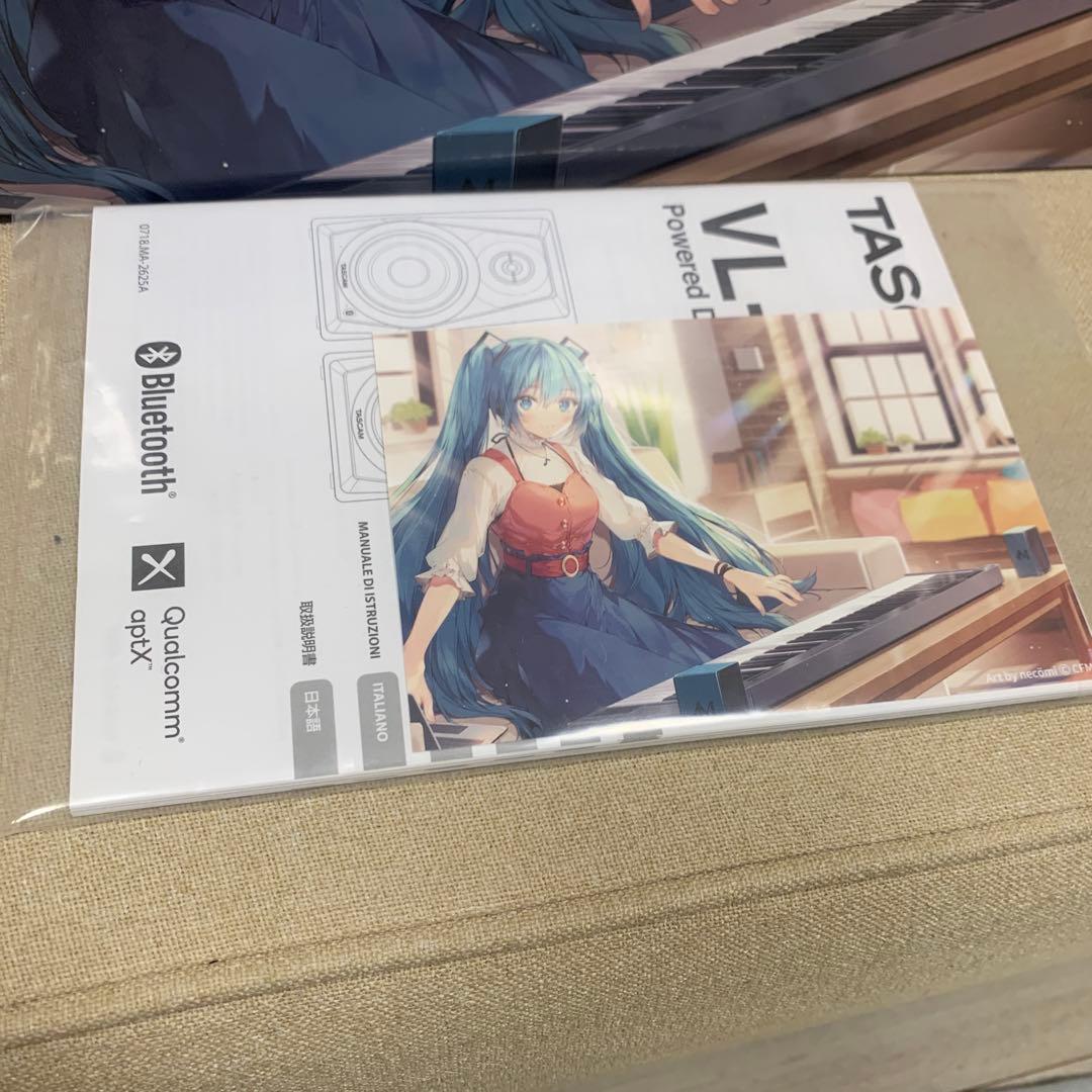 TASCAMタスカム　Bluetoothスピーカー　 VL-S3BT MIKU