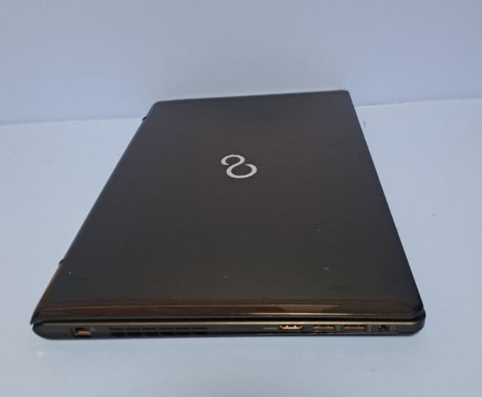 Fujitsuノート Core i7 16GB 新品SSD512GB