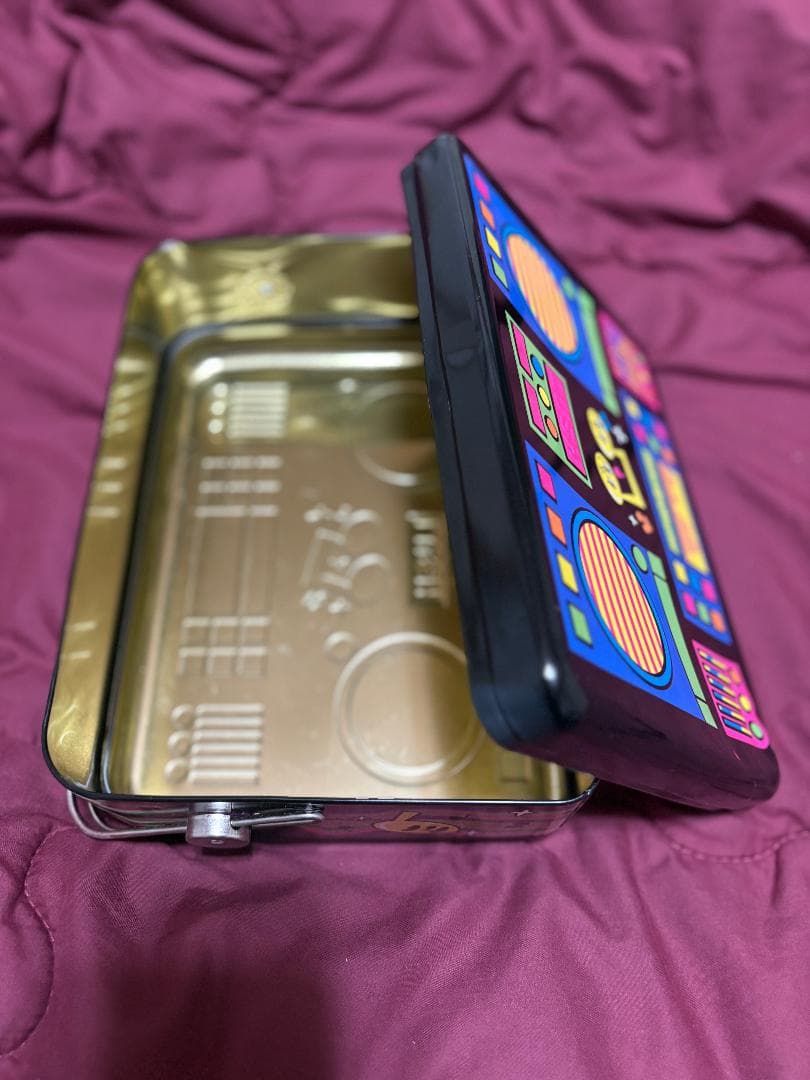 ラッシュコスメティックス 限定ブームボックスラジオエディション コレクターズ缶