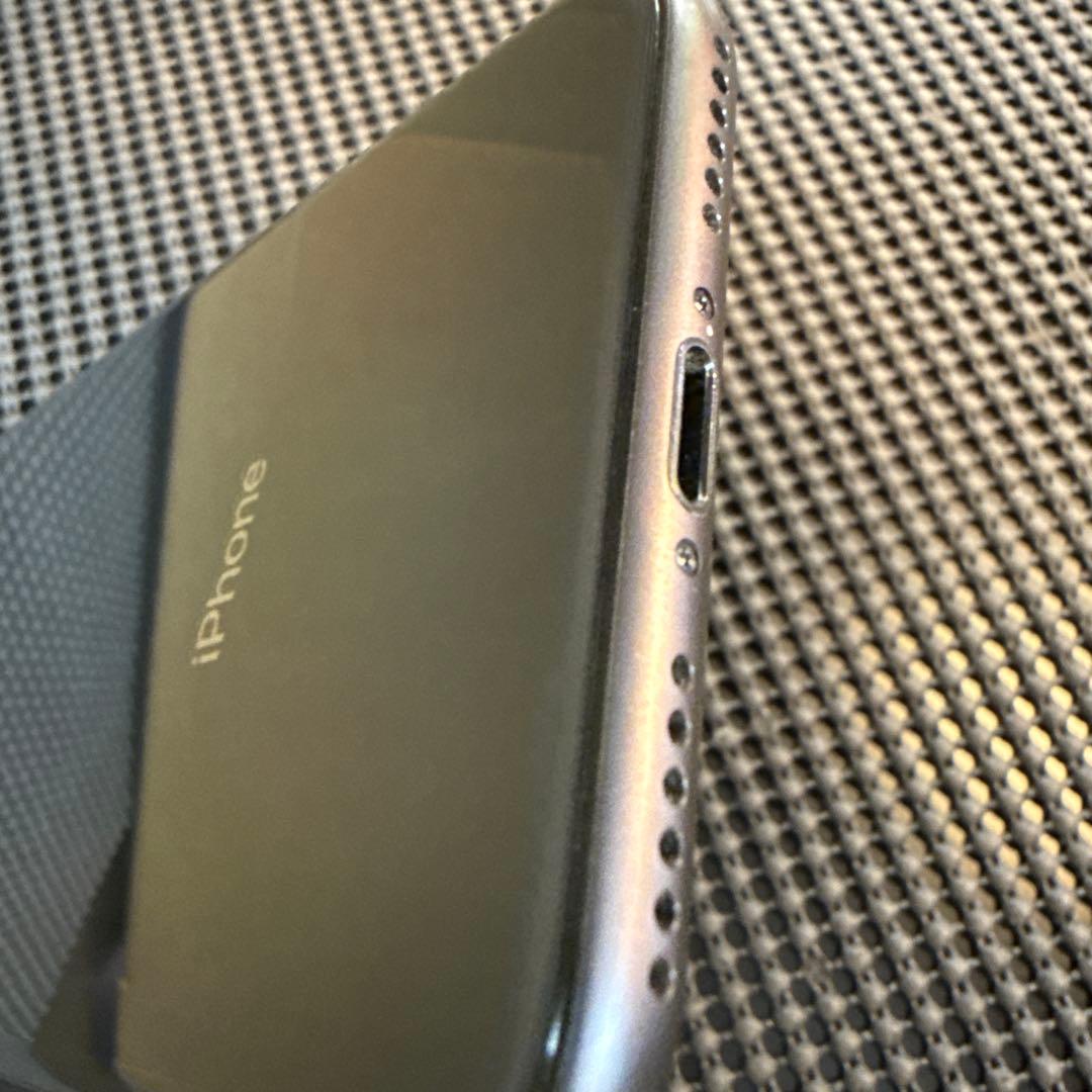 iPhone 8 64GB スペースグレー SIMフリー バッテリー100%