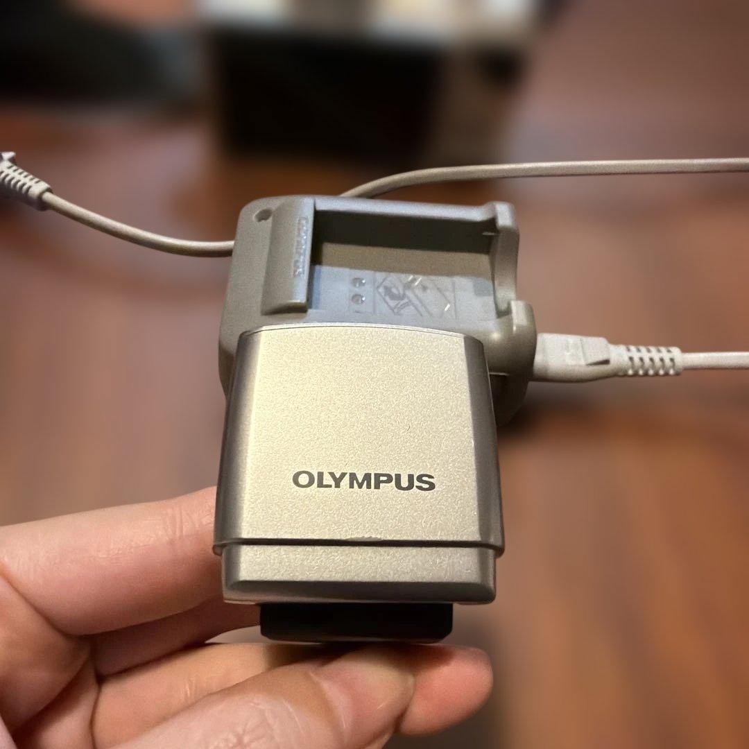 【美品】OLYMPUS PEN Lite E-PL7 シルバー 14-42mm