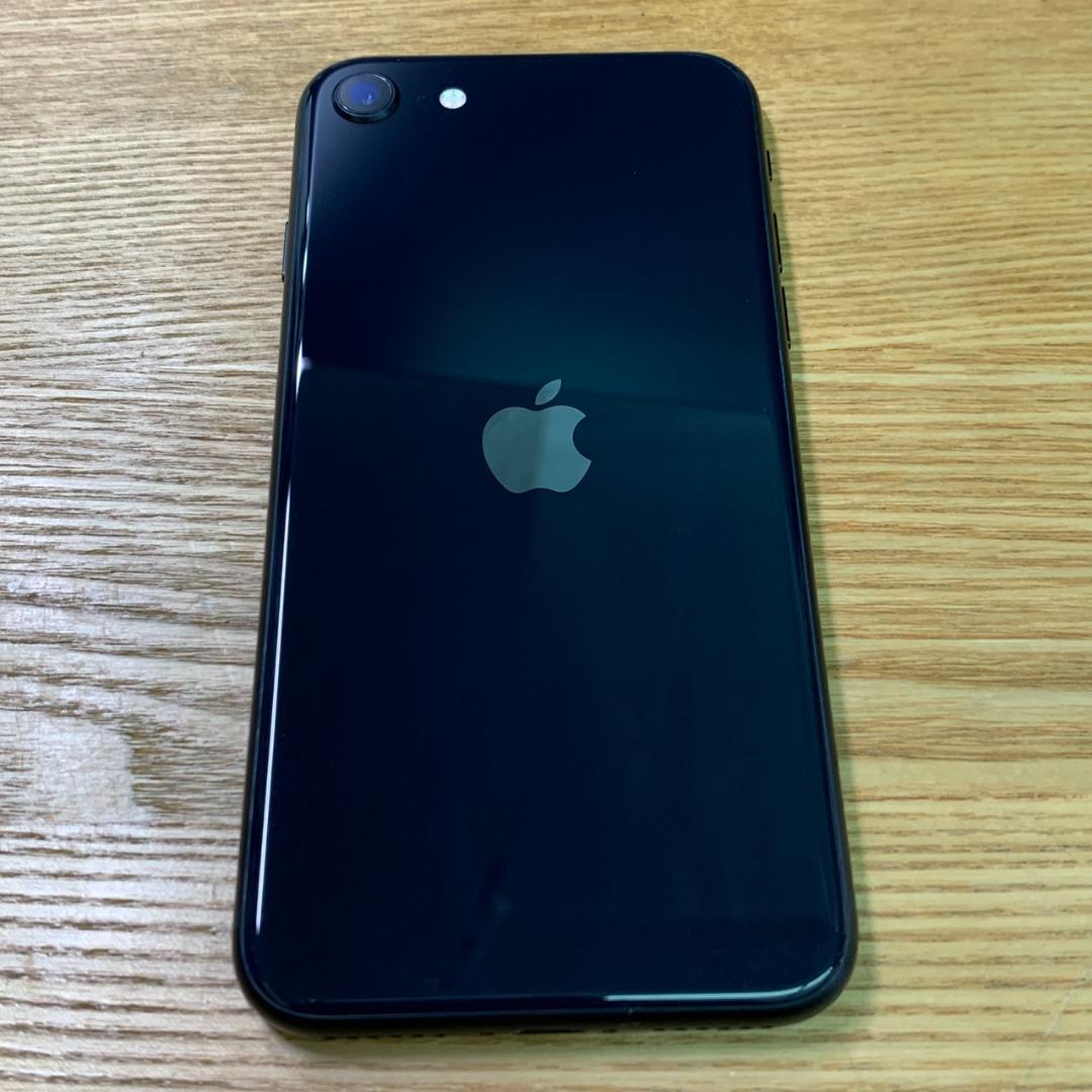 R7 超美品 SIMフリー iPhoneSE 第3世代 64GB おまけ付き