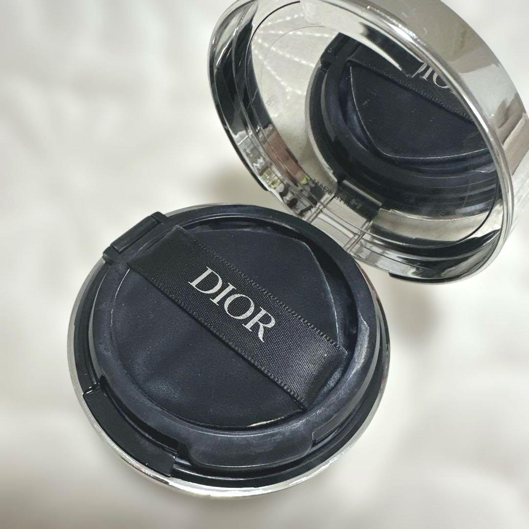 ファンデーション Dior FOREVER HYDRAGLOWCUSHON