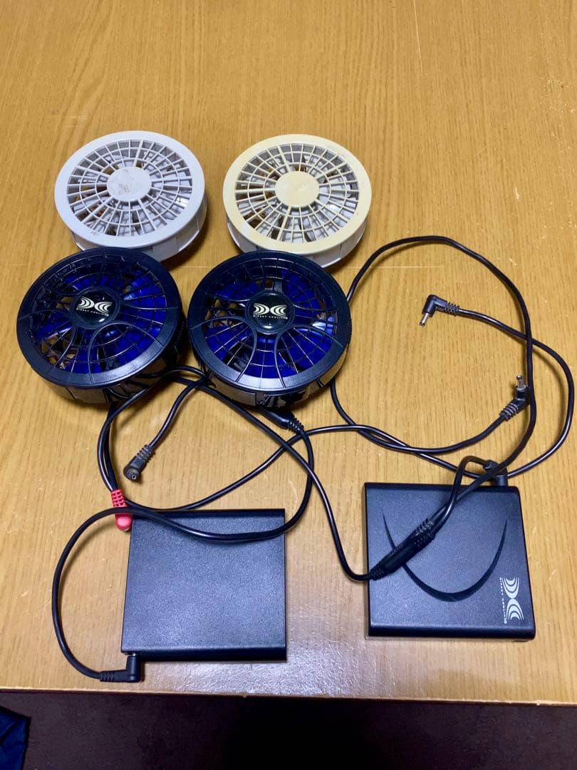 空調服 バッテリー.ファン2組、ベスト(エアークラフト)、長袖、充電器3個