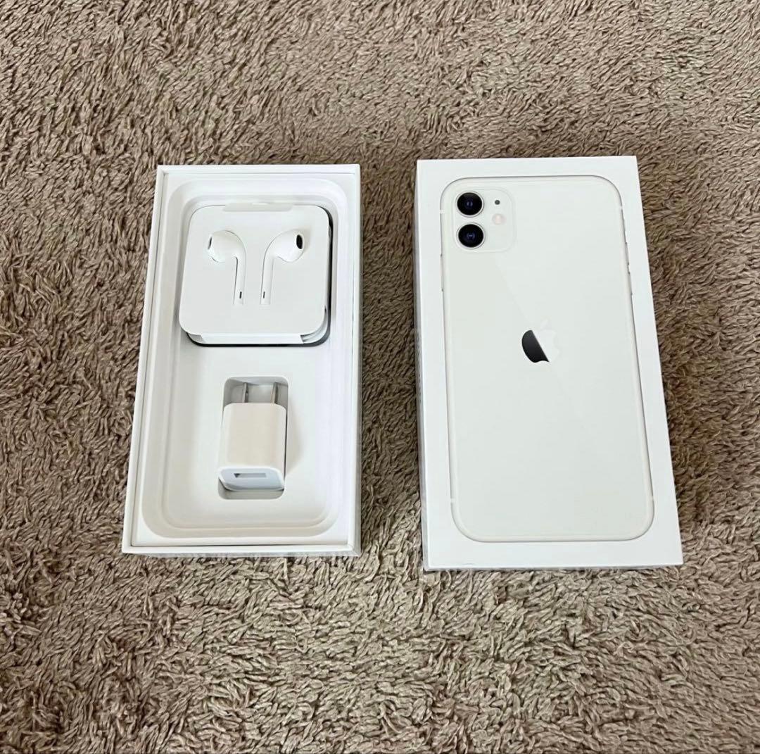 Apple iPhone 11 本体 イヤフォン,充電器付き