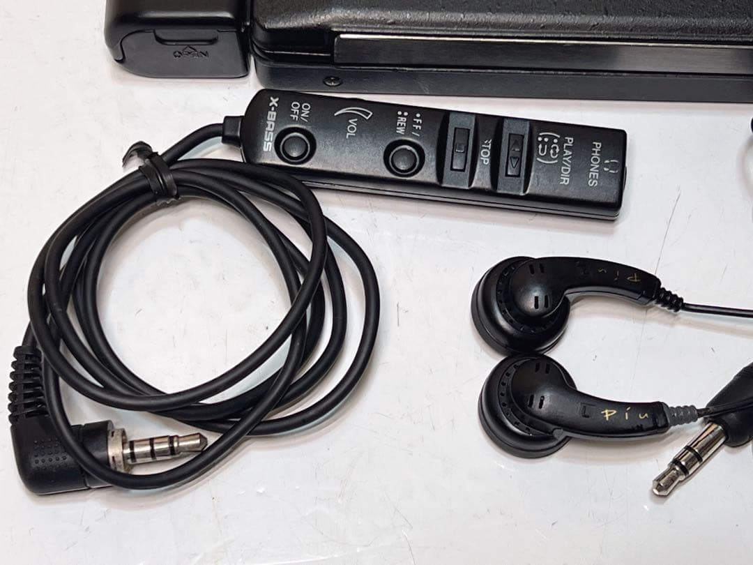 シャープ Piu JC-K99-BKポータブルカセットプレーヤー ジャンク品