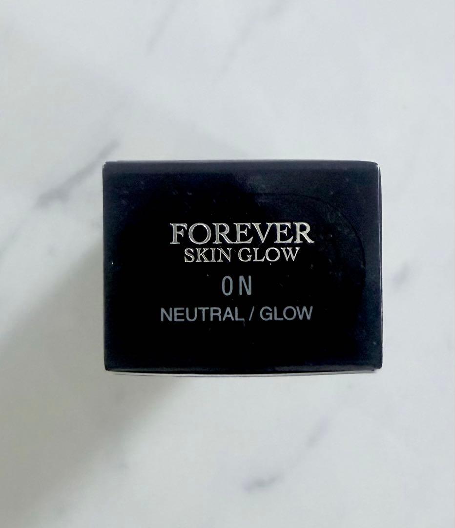 ディオールスキン フォーエヴァー フルイド グロウON NEWTRAL/GLOW