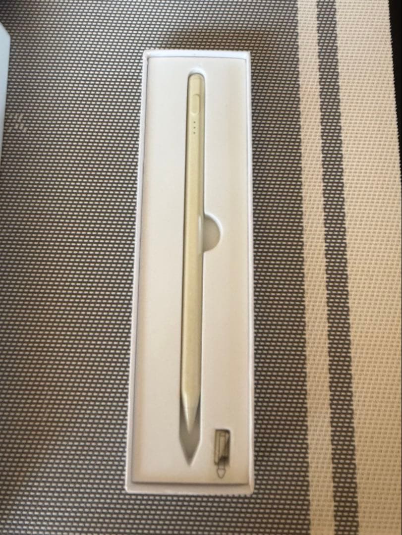 g*e様 ipad 第9世代　pencil、キーボード付き