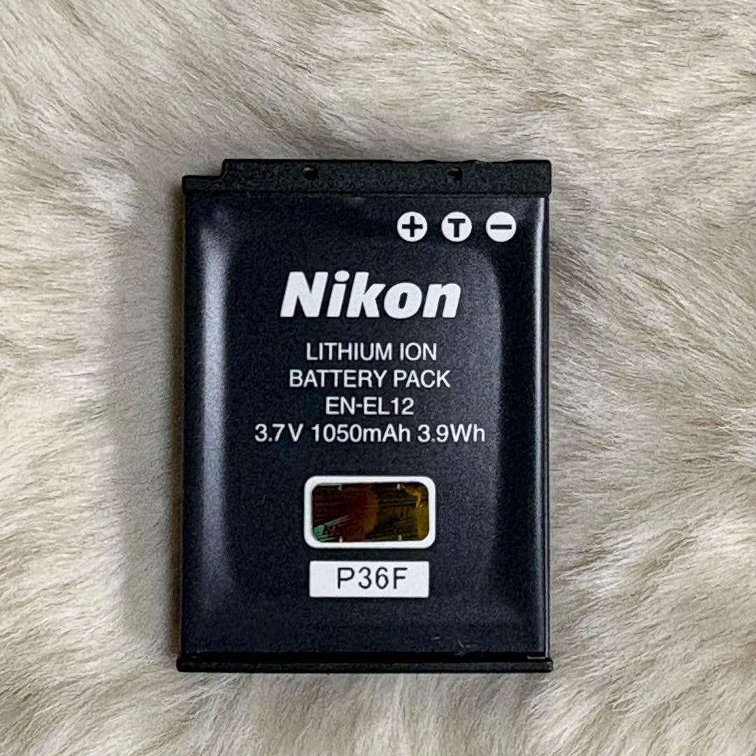 ⭐️Nikon ⭐️ COOLPIX S8200 レッド　赤色　本体　バッテリー