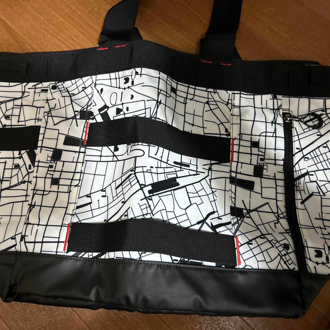 スリクソン旅行バッグ