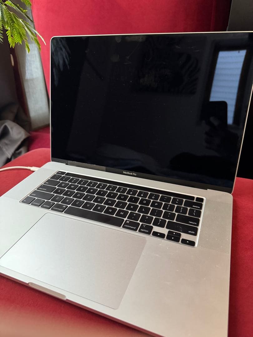 MacBookPro 16インチ 2019 i7 SSD 512GB